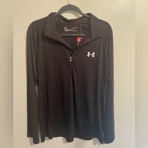 NWT‎ Ladies size XLarge Quarterzip Under Armour Heatgear Long sleeve top Black